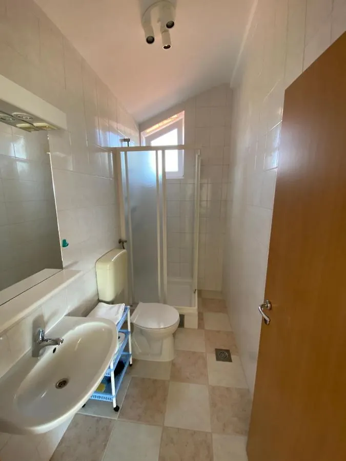 Ždrelac Apartments Matlovac